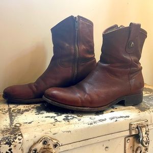 FRYE Melissa short boots. 7.5